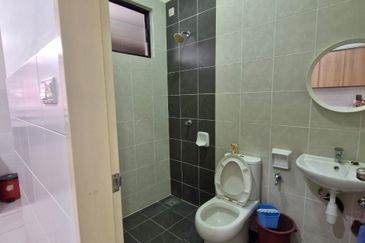 Partial Furnished Double Storey Grandlis Setia Ecohill Semenyih (Nice Unit/Partly Furnish/Nego)