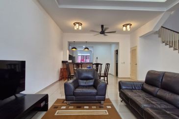 Partial Furnished Double Storey Grandlis Setia Ecohill Semenyih (Nice Unit/Partly Furnish/Nego)