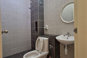 Partial Furnished Double Storey Grandlis Setia Ecohill Semenyih (Nice Unit/Partly Furnish/Nego)