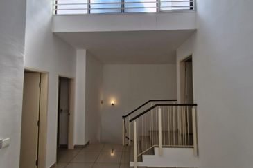 Partial Furnished Double Storey Grandlis Setia Ecohill Semenyih (Nice Unit/Partly Furnish/Nego)