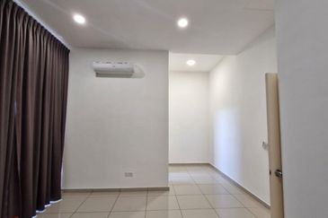 Partial Furnished Double Storey Grandlis Setia Ecohill Semenyih (Nice Unit/Partly Furnish/Nego)