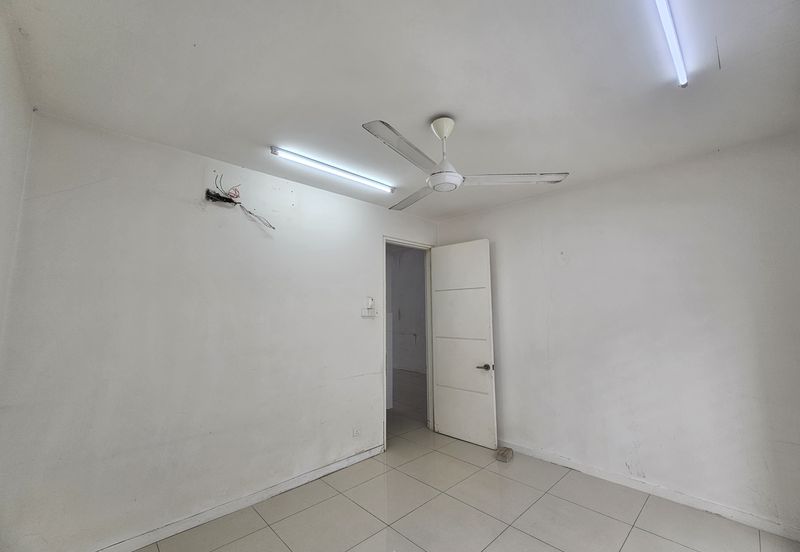 Parkfield Residences, Tropicana Heights