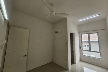 Parkfield Residences, Tropicana Heights