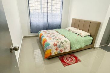  Akasia Diamond Residence Semenyih For Sale