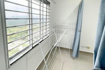  Akasia Diamond Residence Semenyih For Sale
