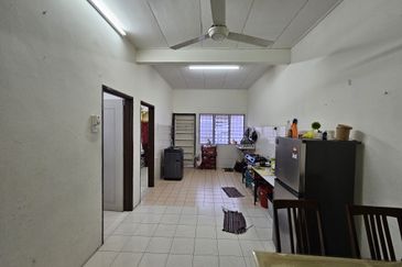 Taman Desa Kenanga 2