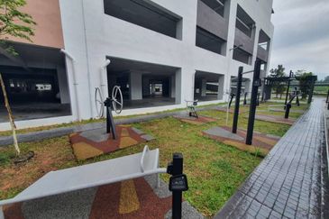 Residensi kesuma 1 Apartment Beranang Selangor For Rent (Partly furnish)