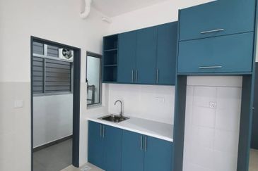 Residensi kesuma 1 Apartment Beranang Selangor For Rent (Partly furnish)