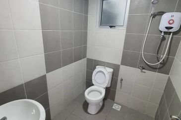 Residensi kesuma 1 Apartment Beranang Selangor For Rent (Partly furnish)