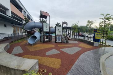 Residensi kesuma 1 Apartment Beranang Selangor For Rent (Partly furnish)