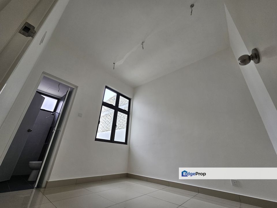Mutiara Hill Broga For Sale, New unit 20x70, Selangor, Semenyih