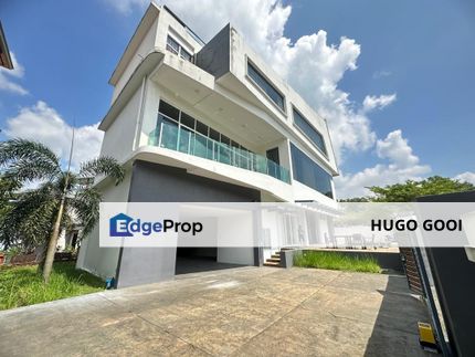 Modern Design Bungalow with Private Pool/Garden, Ample Parking Space up to 8 Cars, Selangor, Seri Kembangan