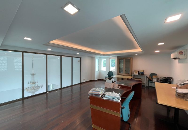 Modern Design Bungalow with Private Pool/Garden, Ample Parking Space, Facing Forest, Prestige and Artistic Design