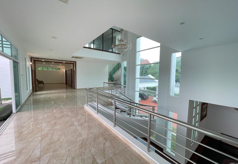 Modern Design Bungalow with Private Pool/Garden, Ample Parking Space, Facing Forest, Prestige and Artistic Design