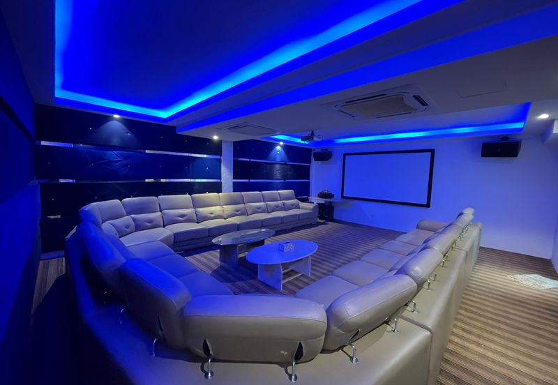 Modern Design Bungalow with Private Pool/Garden, Ample Parking Space, Facing Forest, Prestige and Artistic Design