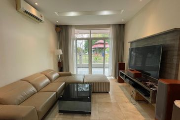 Villa Heights @ Equine Park