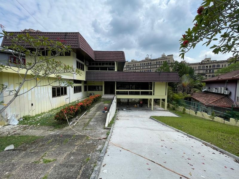 Fully Refurbished Huge Private Land and Parking Bungalow with Private Pool&Garden, Selangor, Petaling Jaya