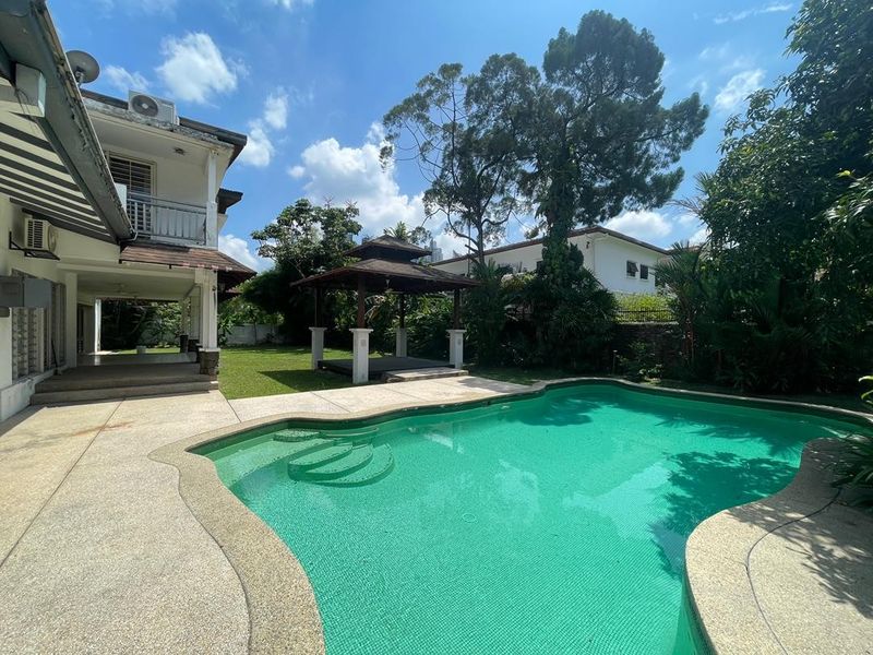 Embassies Bungalow with Private Pool&Garden, Easy Access KLCC, TRX and nearby ISKL&Sayfol, Kuala Lumpur, Ampang Hilir