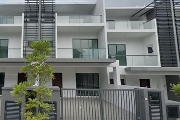 Orchid Hills (Residensi Bukit Orkid) @ 9 Miles