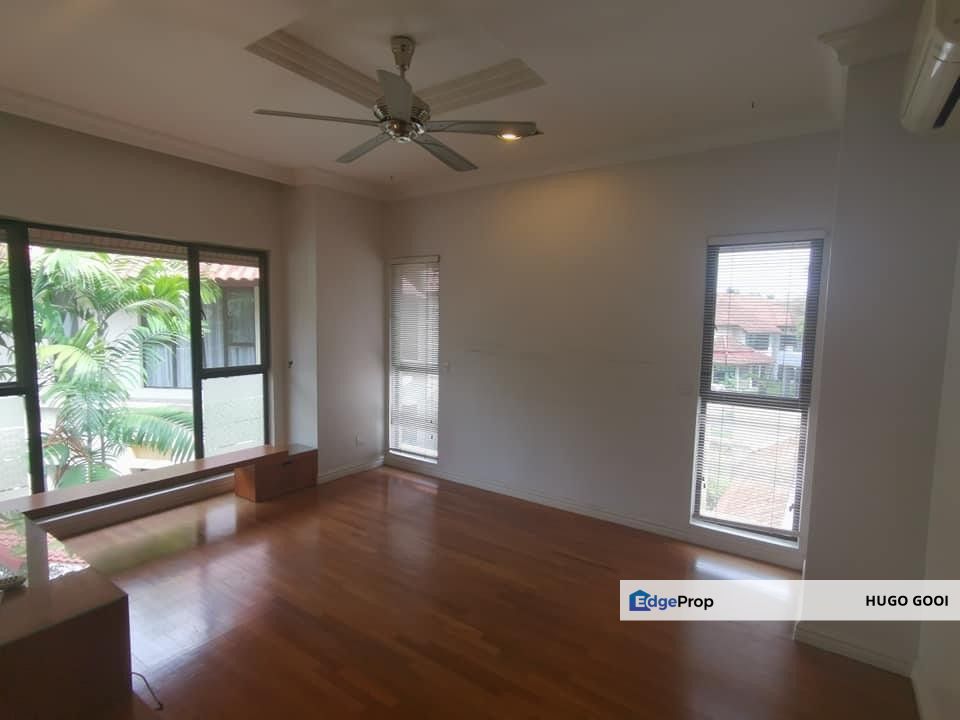 Balinese Style Semi-D with Private Garden, Slightly Renovated, Ample Parking Space, Selangor, Seri Kembangan