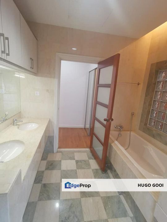 Balinese Style Semi-D with Private Garden, Slightly Renovated, Ample Parking Space, Selangor, Seri Kembangan