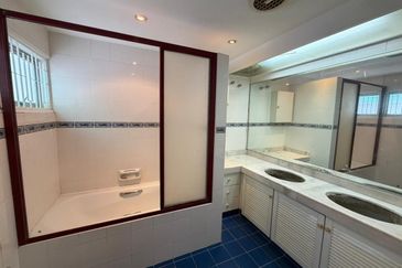 Jalan Lingkungan U Thant 