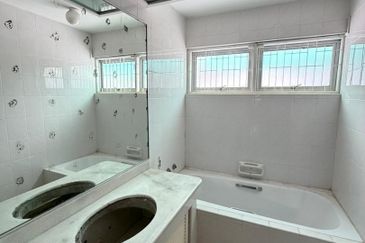 Jalan Lingkungan U Thant 