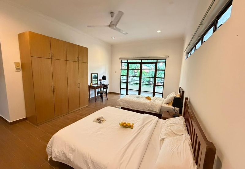 IOI Beverly Row @ IOI Resort City