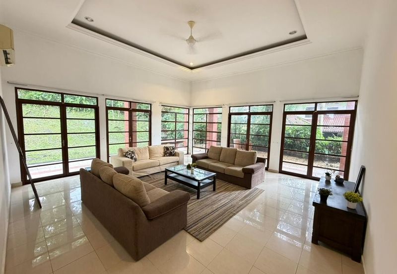 IOI Beverly Row @ IOI Resort City