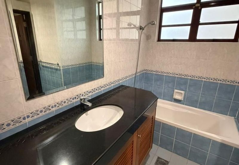 IOI Beverly Row @ IOI Resort City