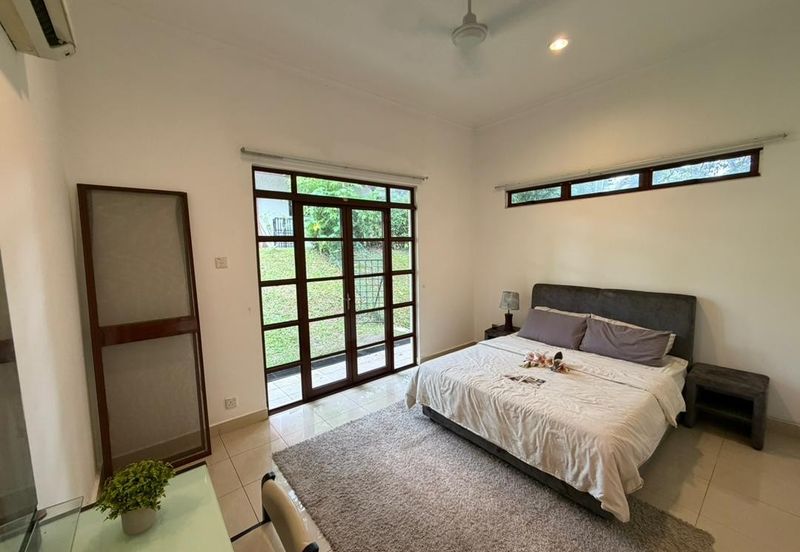 IOI Beverly Row @ IOI Resort City