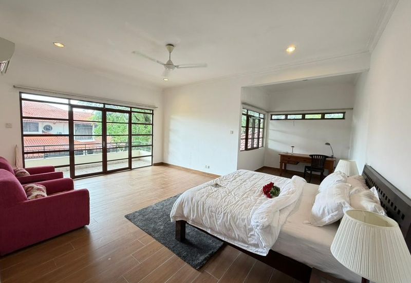 IOI Beverly Row @ IOI Resort City