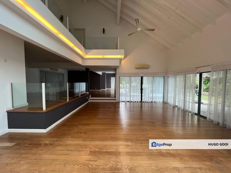 24 Hours Gated Guarded, Fully Modern Design High Ceiling Bungalow with Private Pool&Garden, Kuala Lumpur, Pantai