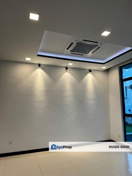 Spacious Bungalow with Private Pool&Pond, Fully Renovated, 24 Hrs Security, Kuala Lumpur, Mont Kiara