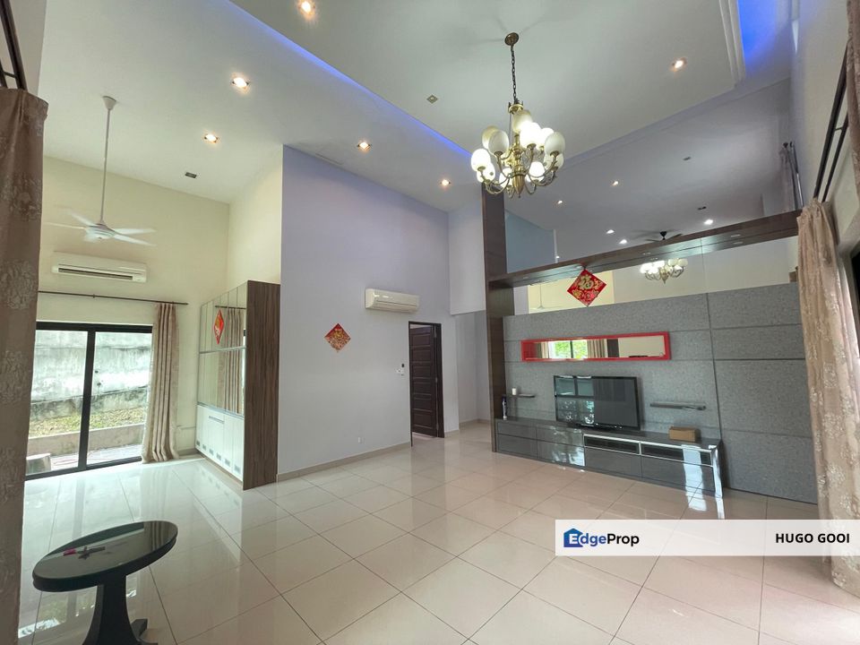 Spacious Ample Parking with Private Garden, Fully Renovated, Ready to move in!, Selangor, Ampang