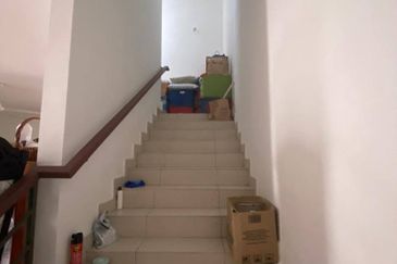 [Freehold & Non Bumi Lot] 1 1/2 Storey Semi D, Taman Seri Serdang 3, Kg Tok Muda, Kapar