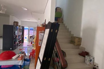 [Freehold & Non Bumi Lot] 1 1/2 Storey Semi D, Taman Seri Serdang 3, Kg Tok Muda, Kapar