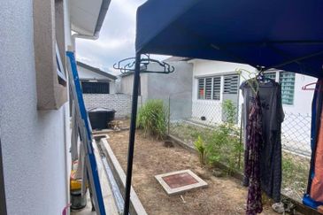 [Freehold & Non Bumi Lot] 1 1/2 Storey Semi D, Taman Seri Serdang 3, Kg Tok Muda, Kapar