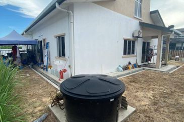 [Freehold & Non Bumi Lot] 1 1/2 Storey Semi D, Taman Seri Serdang 3, Kg Tok Muda, Kapar