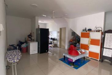 [Freehold & Non Bumi Lot] 1 1/2 Storey Semi D, Taman Seri Serdang 3, Kg Tok Muda, Kapar