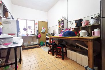 [Freehold] Double Storey Terrace, Taman Permai 2, Jalan Meru, Klang