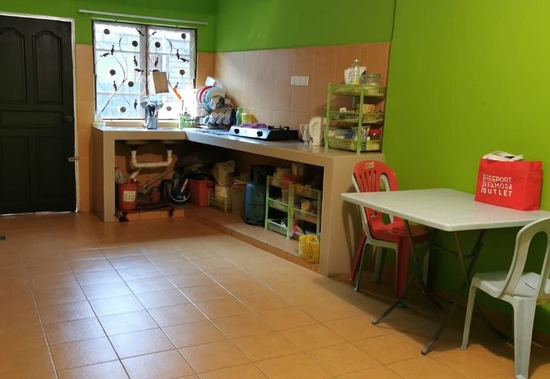 Seksyen 4, Shah Alam