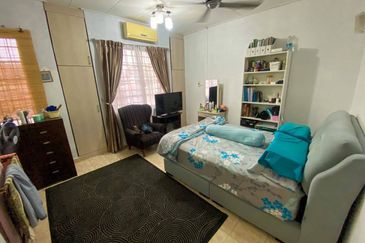 [Freehold & Renovated] Double Storey Terrace, Jalan Serambi, Bukit Jelutong, Shah Alam 