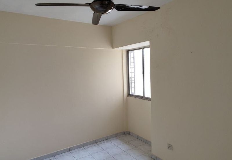 [Non Bumi Lot] Apartment Subang Suria, Seksyen U5, Shah Alam