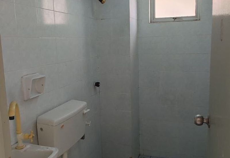 [Non Bumi Lot] Apartment Subang Suria, Seksyen U5, Shah Alam