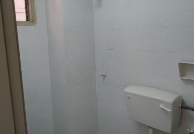[Non Bumi Lot] Apartment Subang Suria, Seksyen U5, Shah Alam