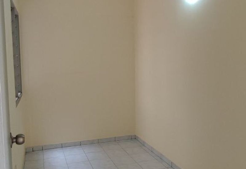[Non Bumi Lot] Apartment Subang Suria, Seksyen U5, Shah Alam