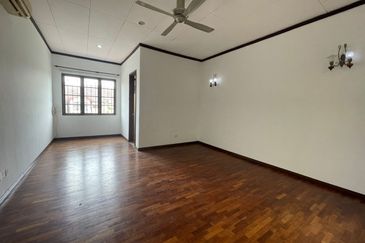 [Freehold] Double Storey Terrace Superlink, Jalan Adang, Seksyen U8, Bukit Jelutong, Shah Alam 