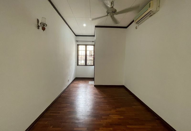 [Freehold] Double Storey Terrace Superlink, Jalan Adang, Seksyen U8, Bukit Jelutong, Shah Alam 