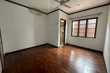 [Freehold] Double Storey Terrace Superlink, Jalan Adang, Seksyen U8, Bukit Jelutong, Shah Alam 